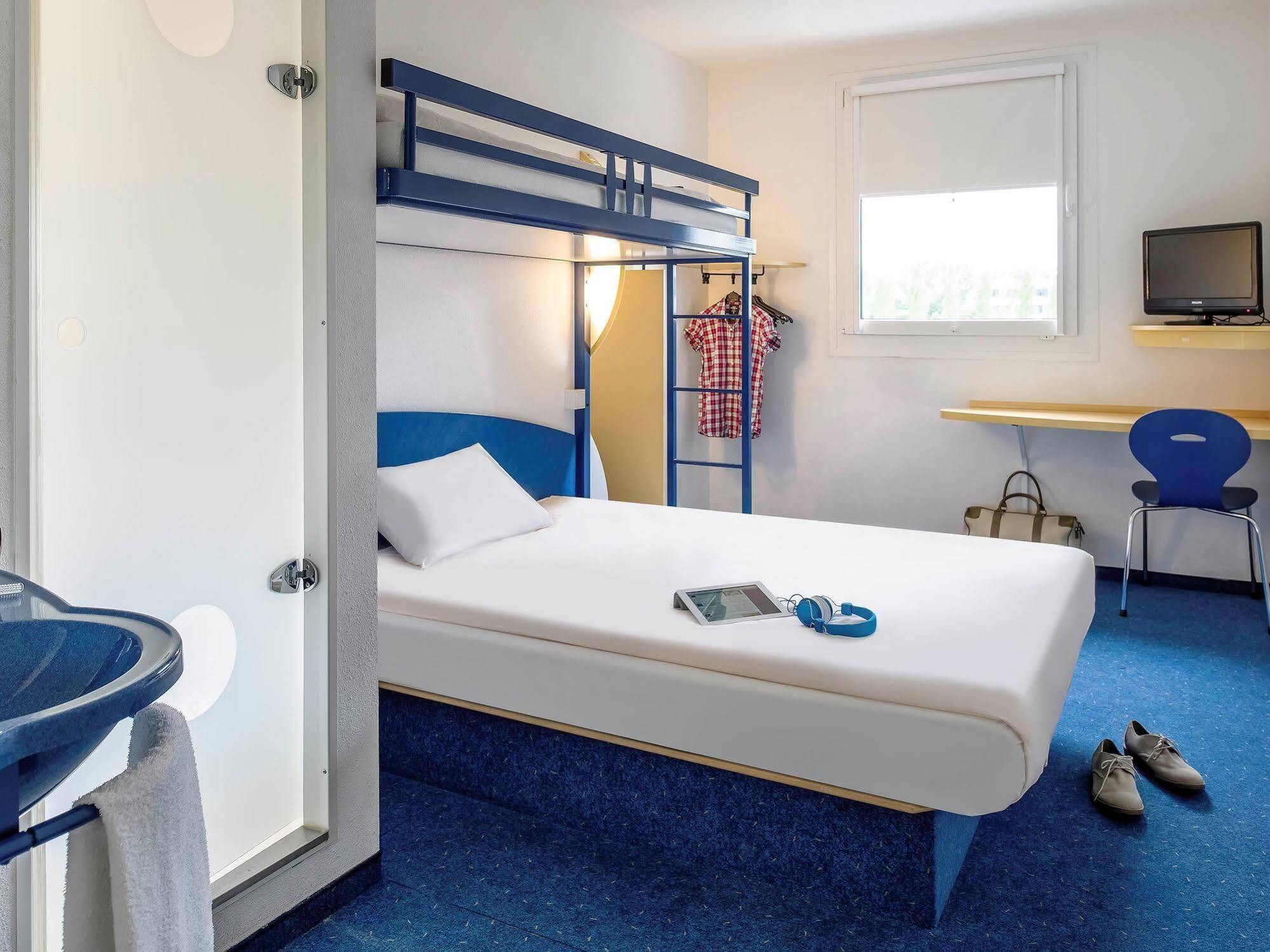 Ibis Budget Bezons Esterno foto