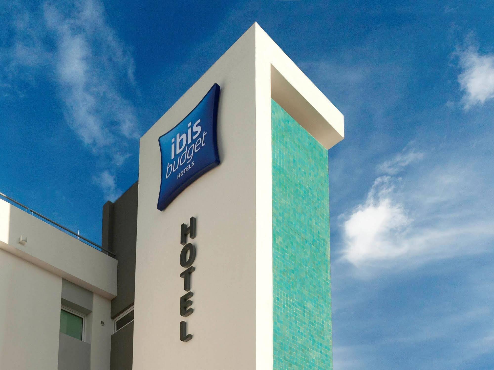 Ibis Budget Bezons Esterno foto